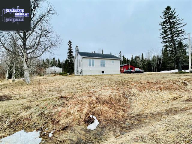 Property 3863 Rg De La Carriere main img