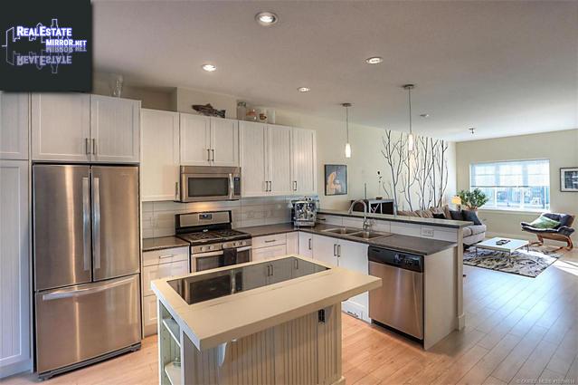 Property #39 600 Sherwood Road main img