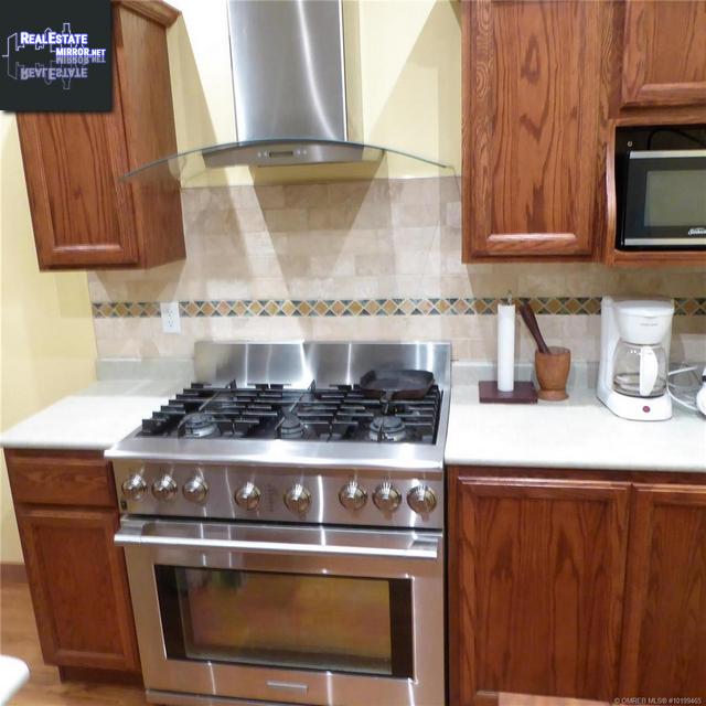 Property 400 Howard Avenue main img
