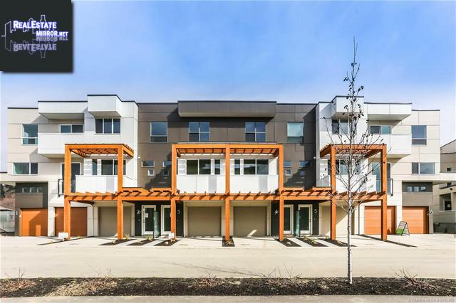 Property #10 720 Valley Road main img
