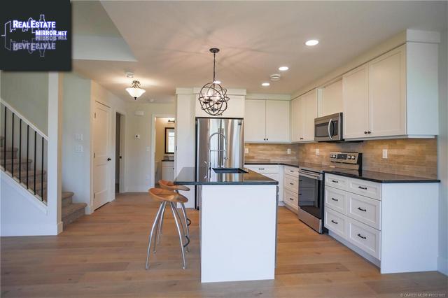 Property #28 6635 Tronson Road main img