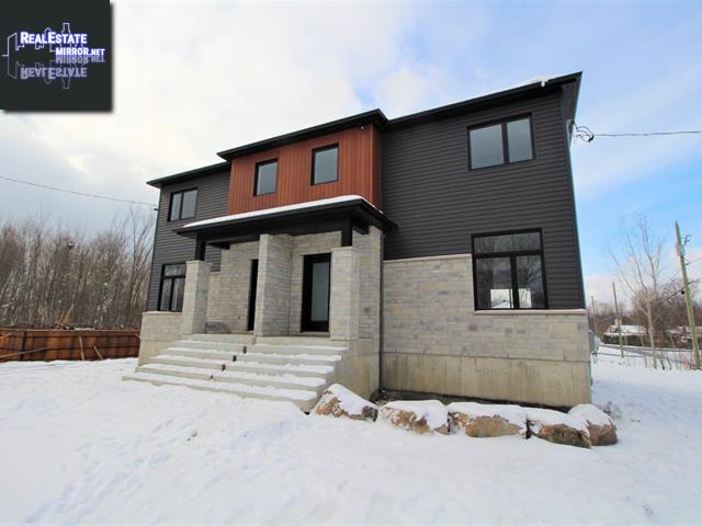Property 893 Place De Queneblay main img