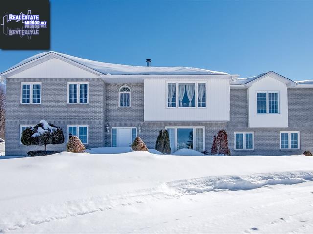 Property 16 Rue De Montcerf main img
