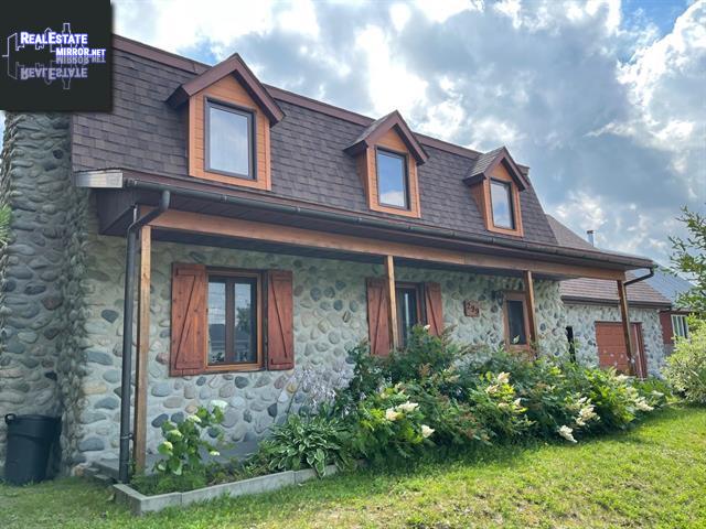 Property 299 Rue Vallieres main img