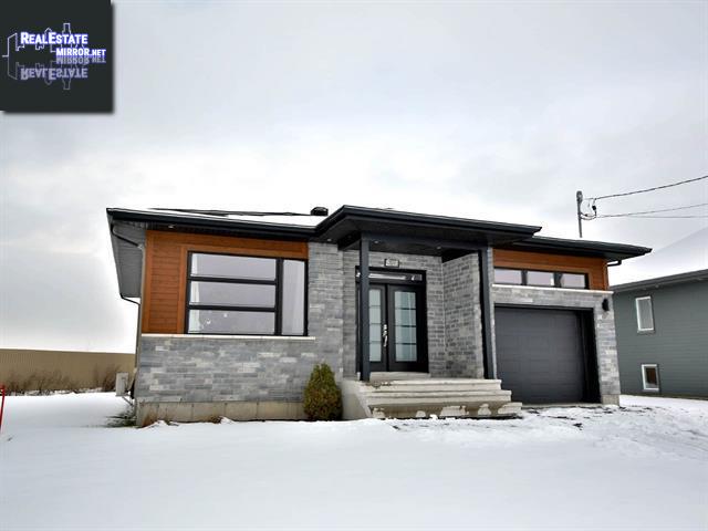 Property 421 Rue Du Coteau main img