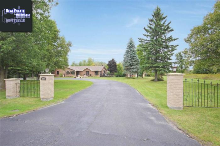 Property 800 David Manchester Road main img