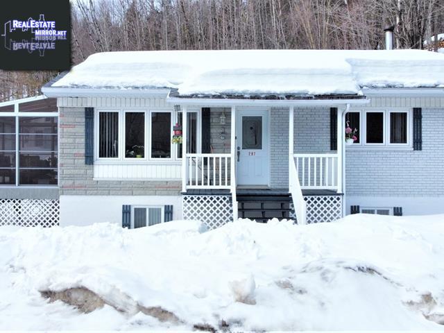 Property 297 Av. Ste-Brigitte main img