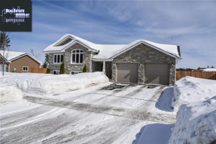 Property 61 Bedard Boulevard main img