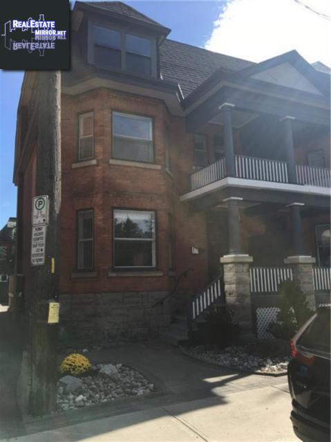 Property 220 First Avenue main img