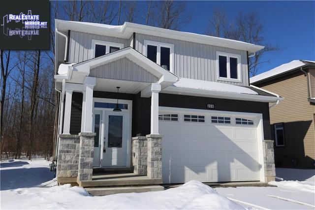 Property 224 Dowsley Crescent main img