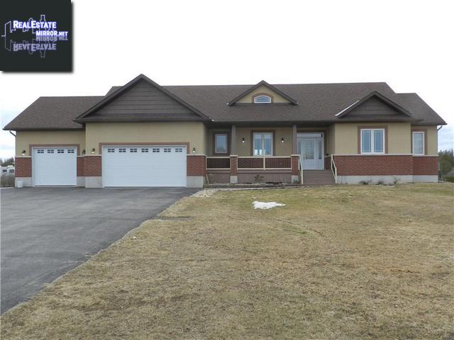 Property 249 Carlbeck Drive S main img