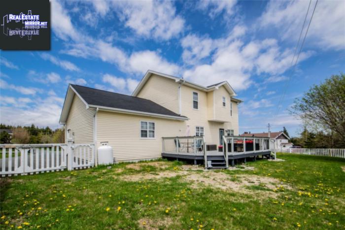 Property 15 Deer Marsh Road main img