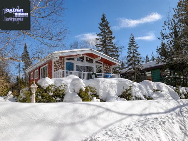 Property 3889 Ch. De Val-Royal main img