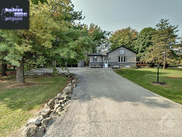Property 400 Johnston Road main img