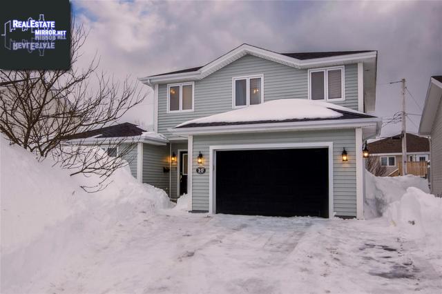 Property 10 Cottonwood Crescent main img