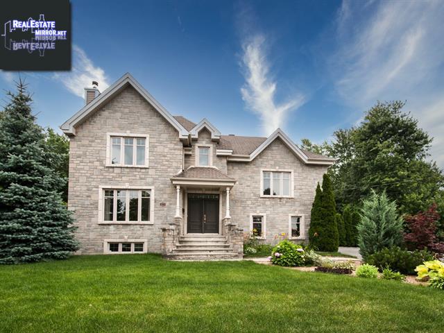 Property 415 Rue Smith main img
