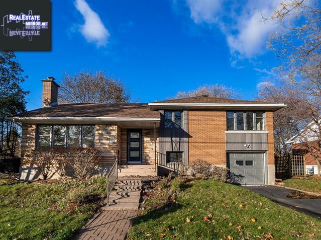 Property 285 Ch. Du Bord-Du-Lac-Lakeshore main img