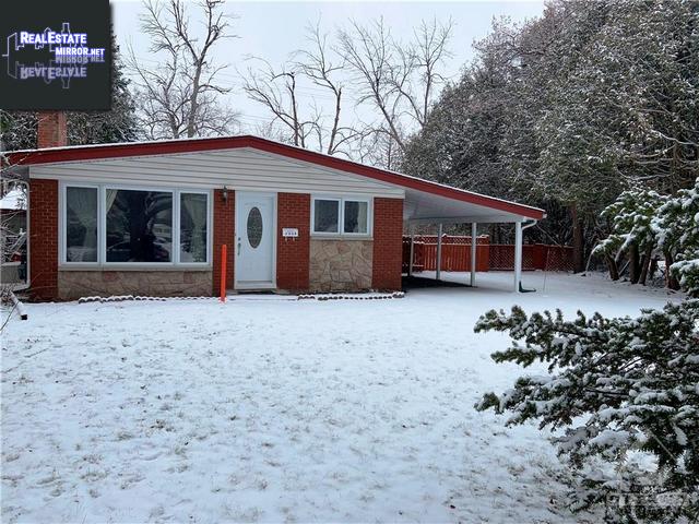 Property 2558 Egan Road main img