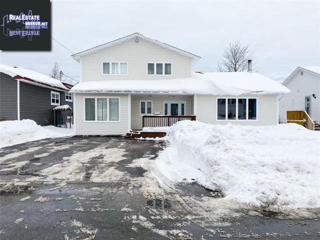 Property 13 Rickenbacker Road main img