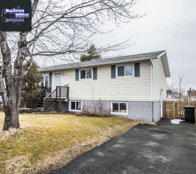 Property 27 Tweedsmuir Place main img