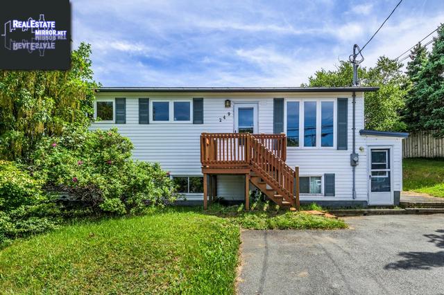 Property 249 Mundy Pond Road main img