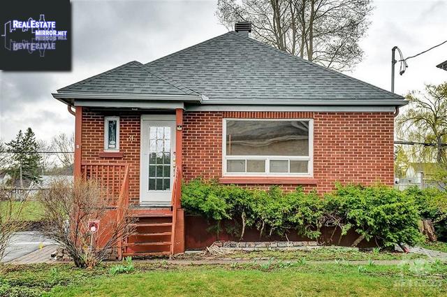 Property 36 Rossland Avenue main img