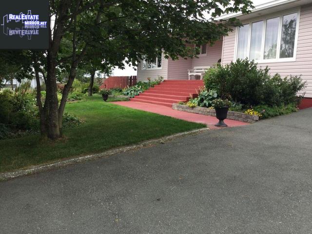 Property 1634 Topsail Road main img