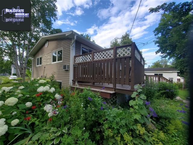 Property 18 Seventh Avenue main img