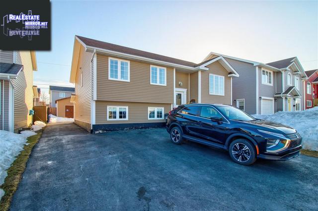 Property 32 Brad Gushue Crescent img1