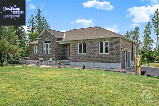 Property 2401 Marshwood Road main img