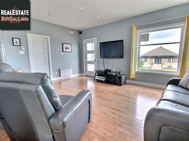 Property 139 Rue Agnes-Giguere img1
