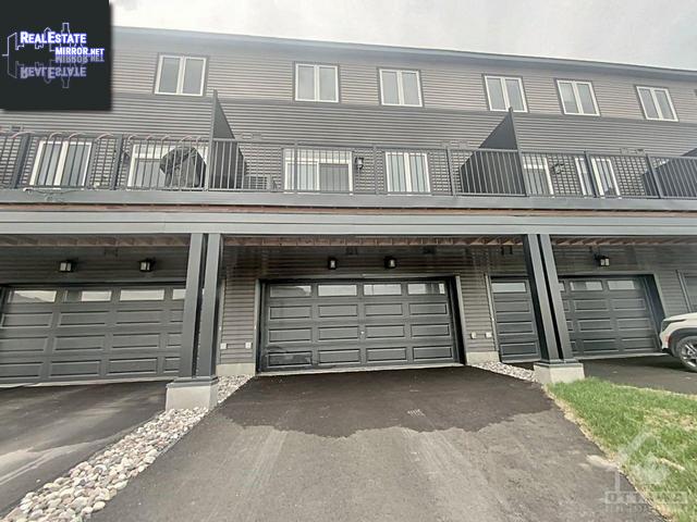 Property 29 Lakepointe Drive main img