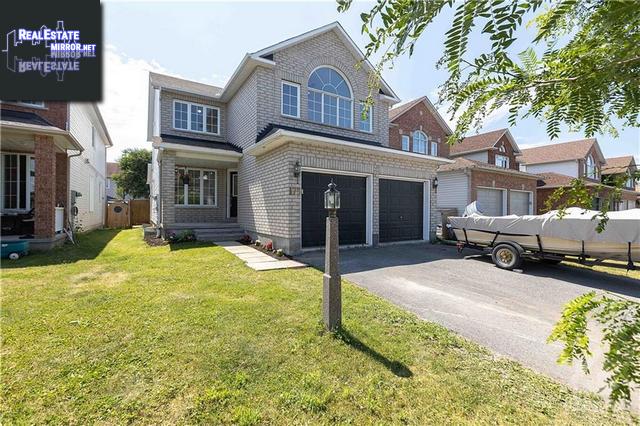 Property 173 Locheland Crescent main img