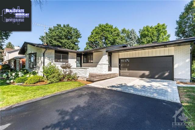 Property 520 Henderson Crescent main img
