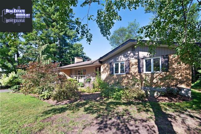 Property 105 Grenfell Crescent main img
