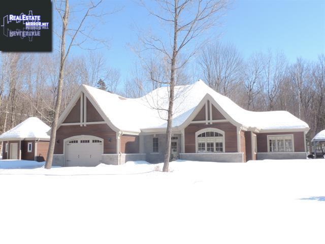 Property 245 Rue Ste-Croix main img