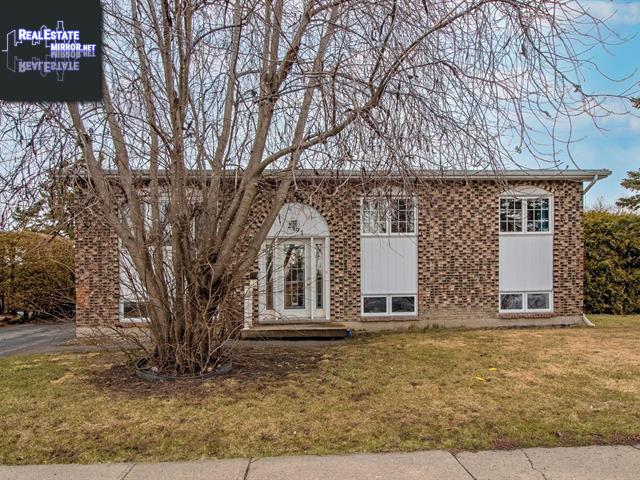 Property 2191 Rue Beauregard main img