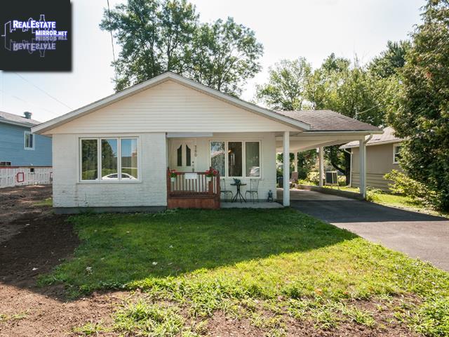 Property 380 Av. De La Pointe-Jameson main img