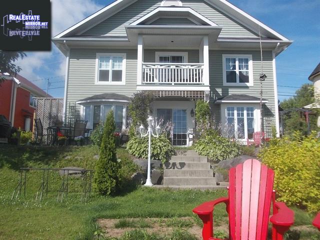 Property 2953 1e Avenue main img
