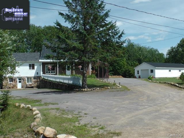 Property 3251-3271 Ch. Dufort main img