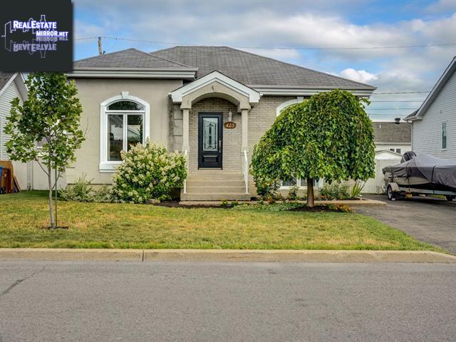Property 425 Rue Du Titanic main img