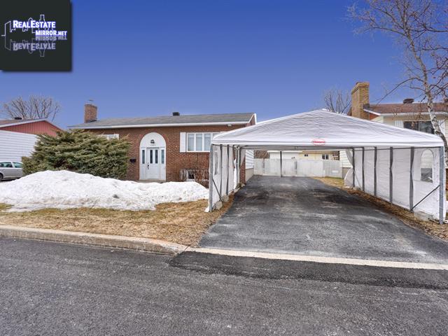 Property 2048 Rue Du Parc main img