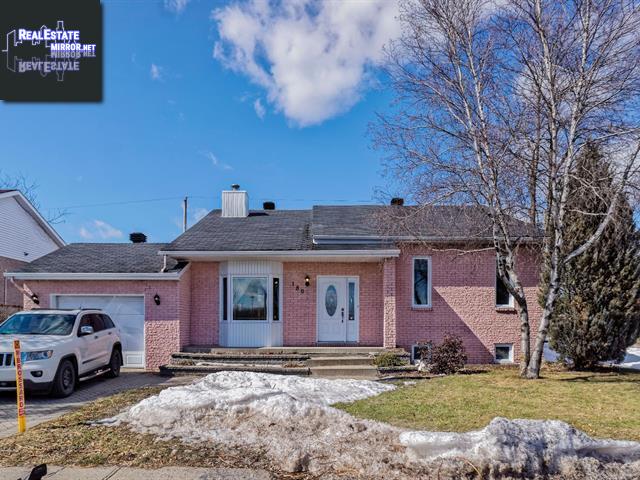 Property 180 Boul. Des Mesanges main img