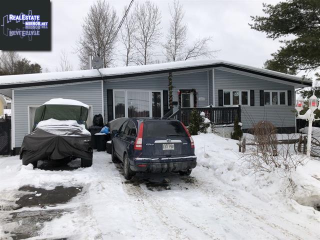 Property 3348 Rue Miron main img