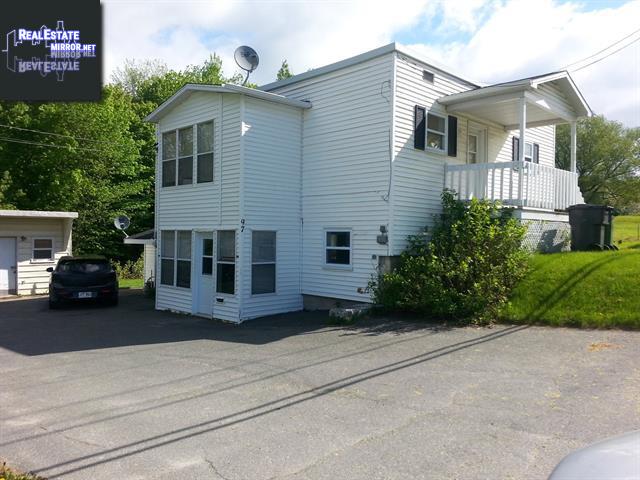 Property 97-99 Boul. Coakley main img