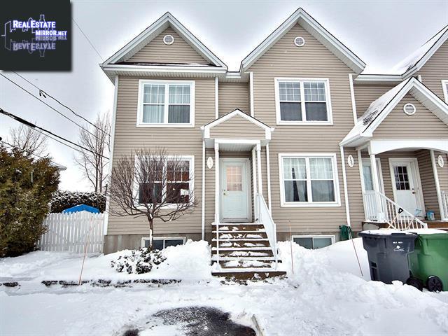 Property 757 Rue Bourguignon main img
