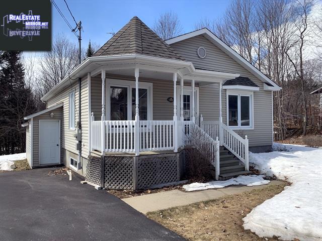Property 3853 Rue Albert main img