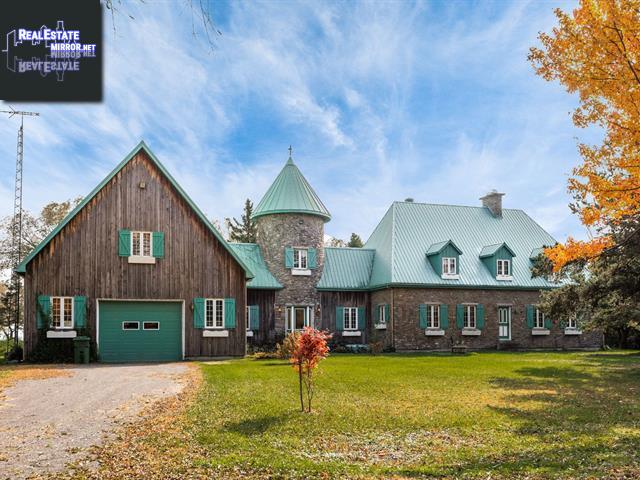 Property 1128 Rue Emilien main img