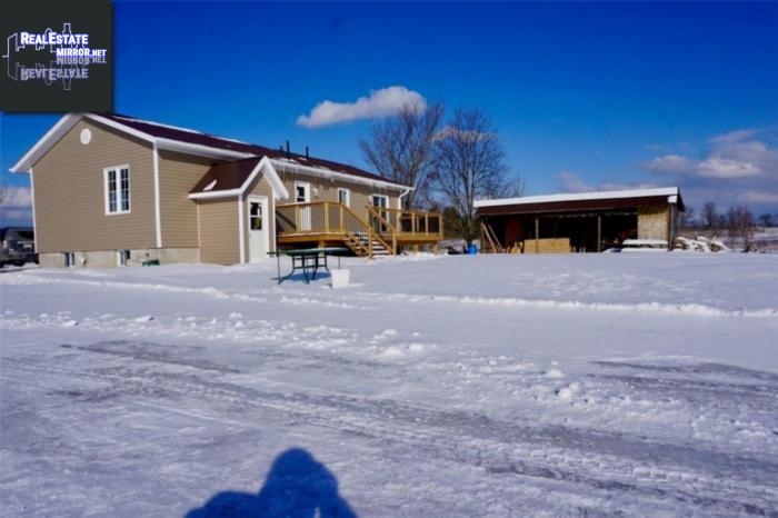 Property 2131 14th Line East Road main img