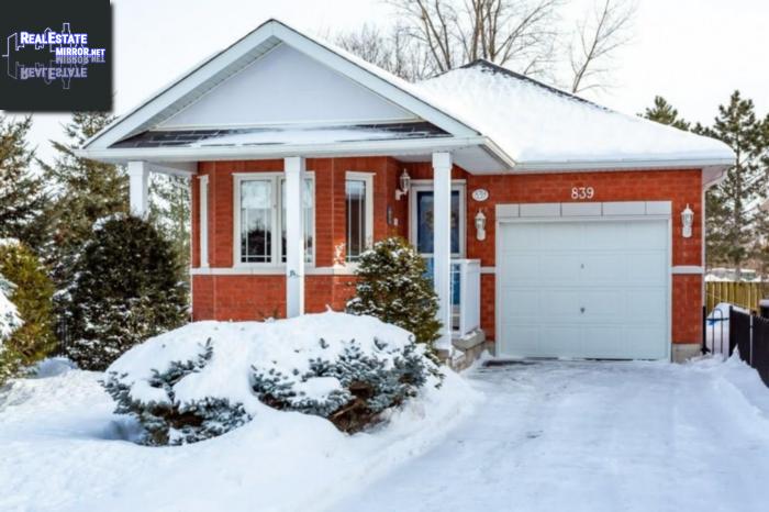 Property 839 Wentworth Street main img